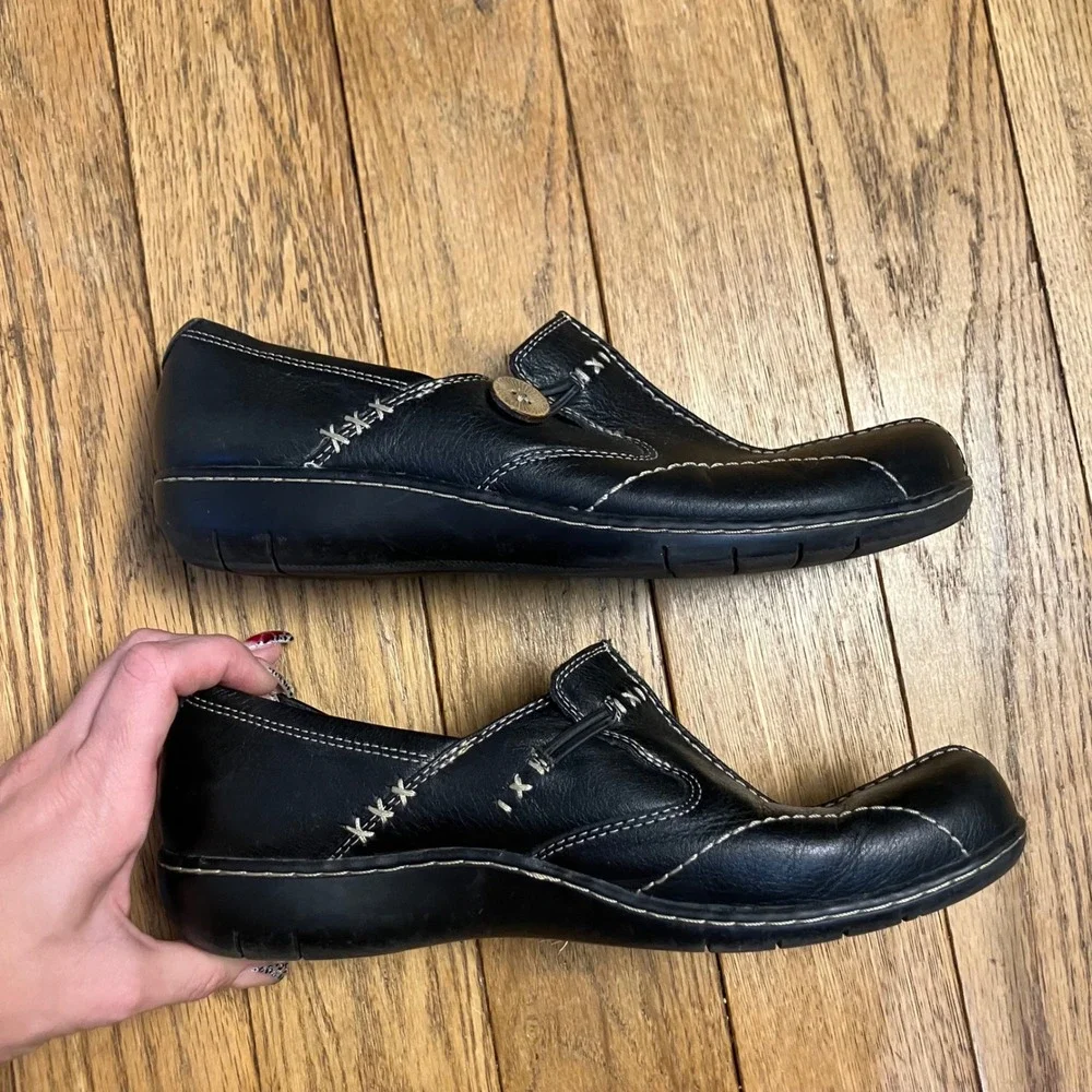 Clarks Bendables Black Leather Button Loafers Slip On Shoes Womens 9.5 M